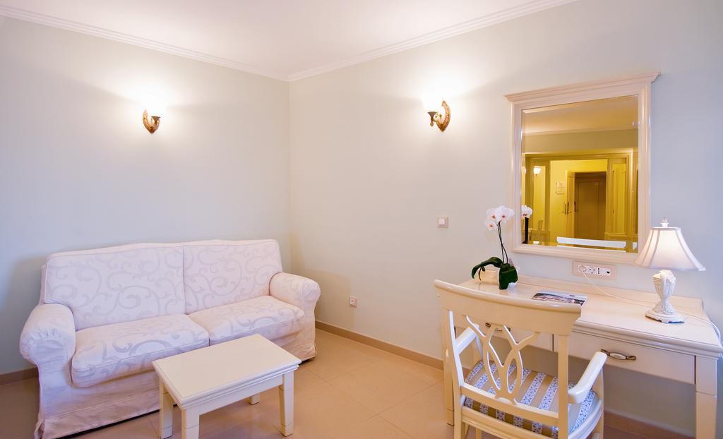 Hotel Sunceva Postelja Brela Buitenkant foto